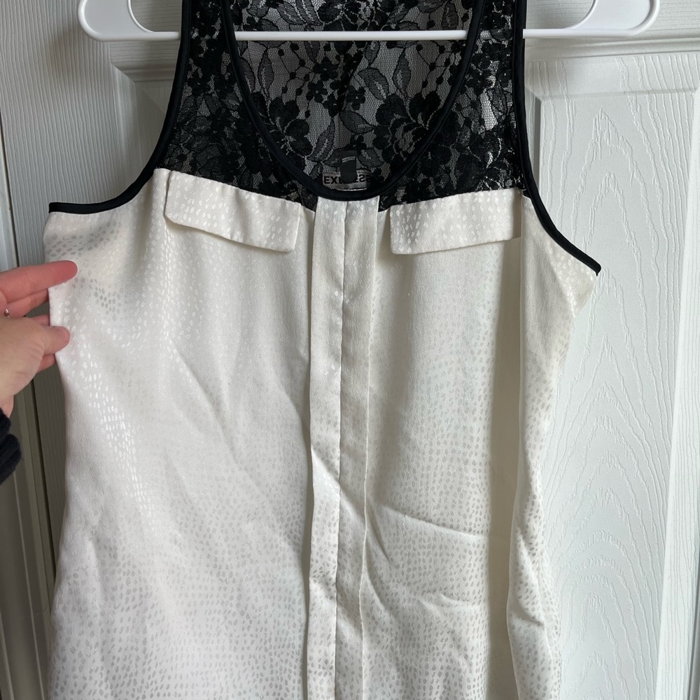 Express sleeveless blouse, S